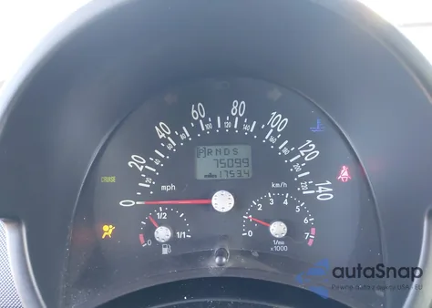 2004 Volkswagen New Beetle Gls z USA, uszkodzony, nr VIN 3VWCM31Y14M318314